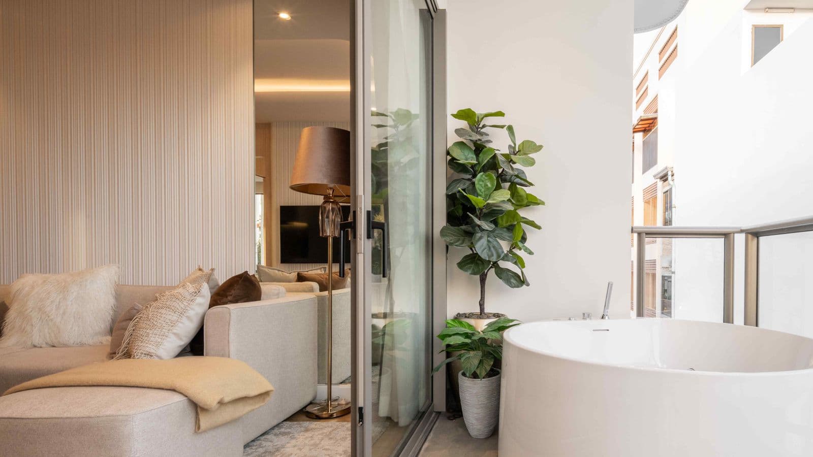 2 Bedroom (77 m²)