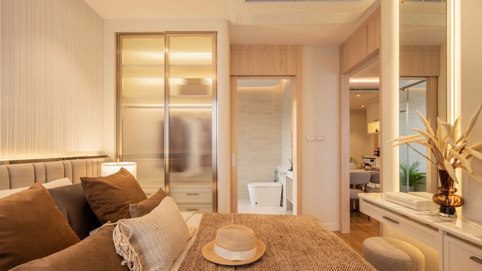 2 Bedroom (77 m²)