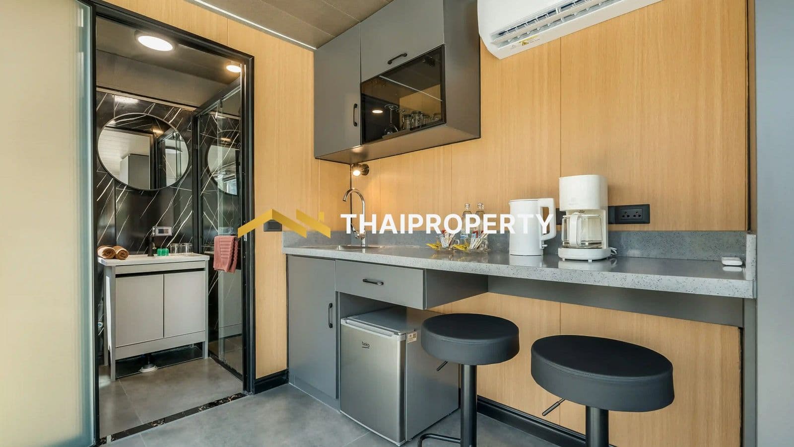 Apple_House_interior_8