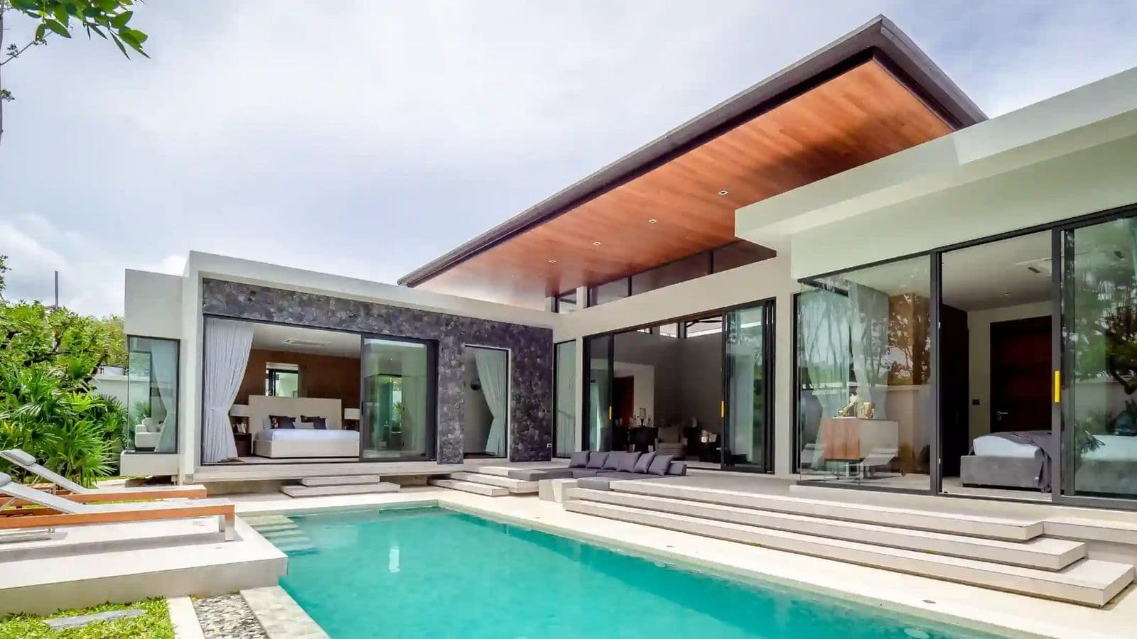 Botanica_Four_Seasons___Autumn_Modern_Loft_exterior_1