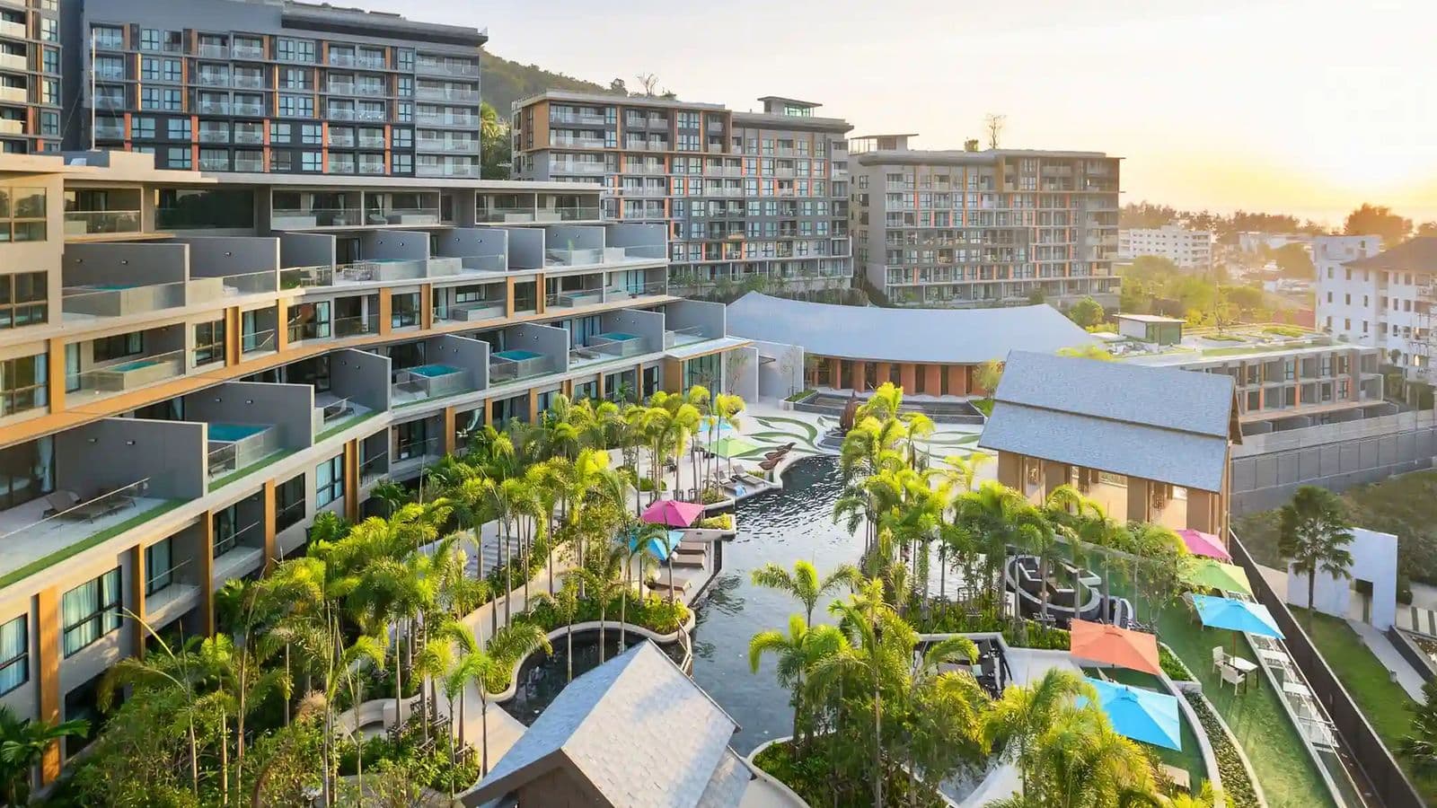 Mida_Grande_Resort_Condominiums_exterior_1