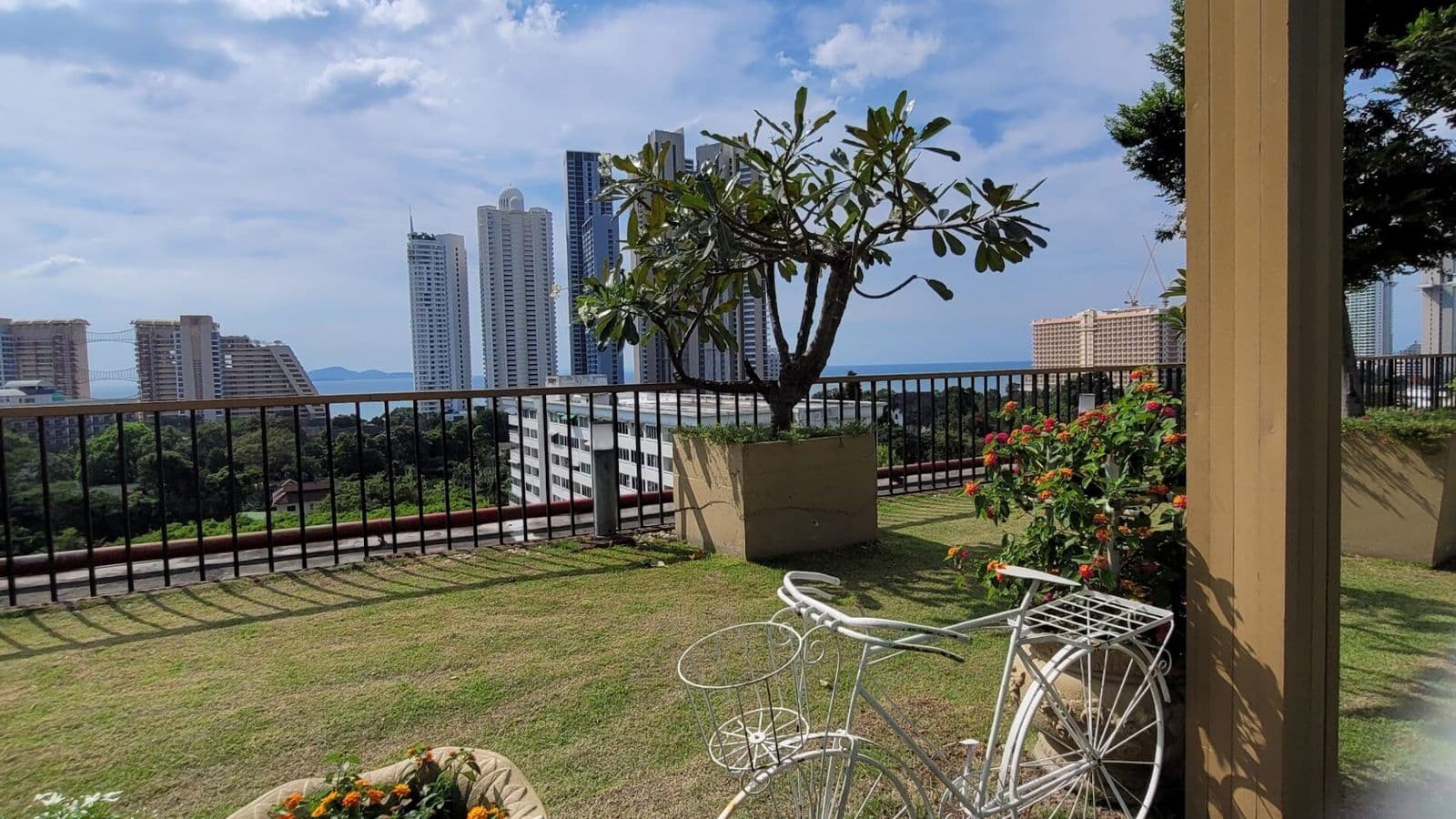 Sophisticated_Living_in_Wongamat_at_City_Garden_Tropicana_gallery_3
