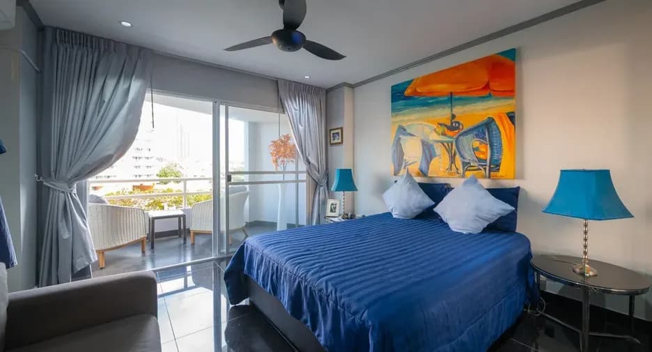 One Bedroom (66 m²)