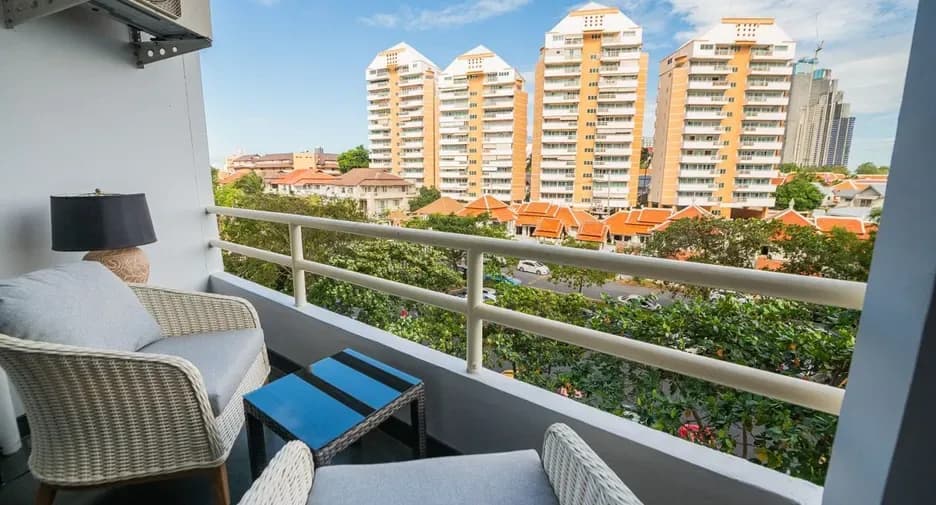 One Bedroom (66 m²)