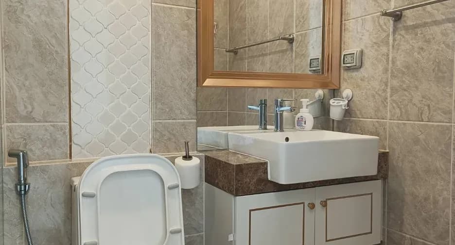 Two Bedroom (62 m²)