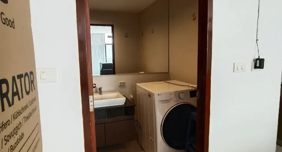 Three Bedroom (168 m²)