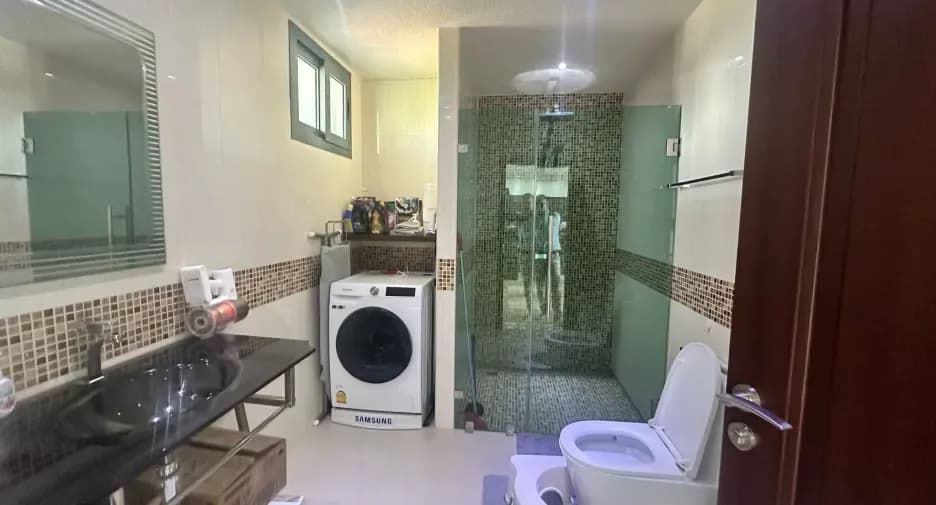 One Bedroom (120 m²)