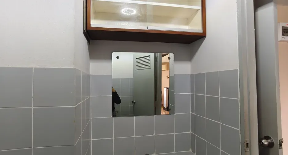 Two Bedroom (64 m²)