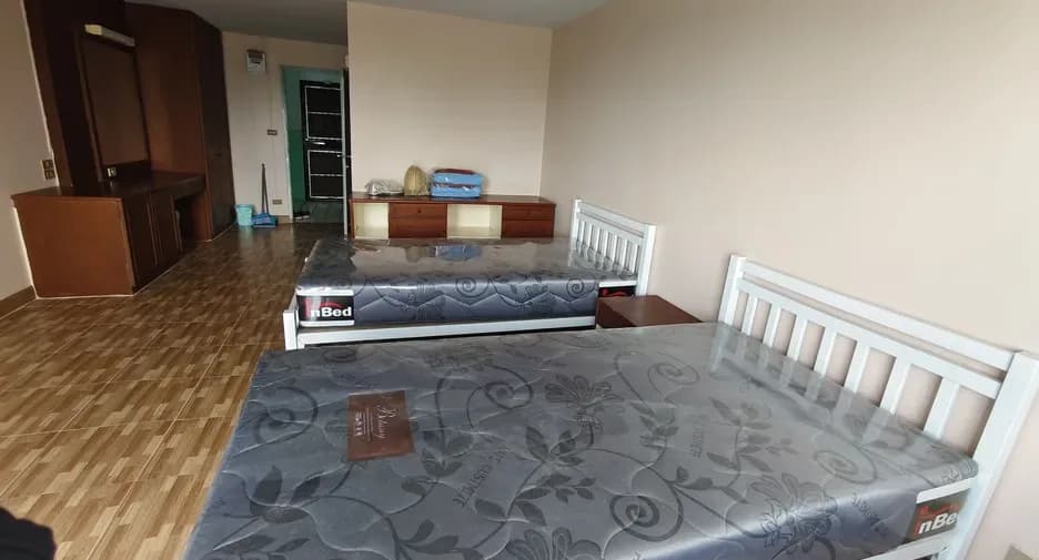 Two Bedroom (64 m²)