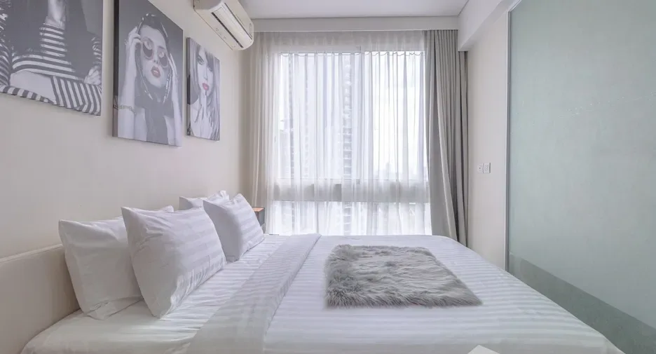 One Bedroom (32 m²)