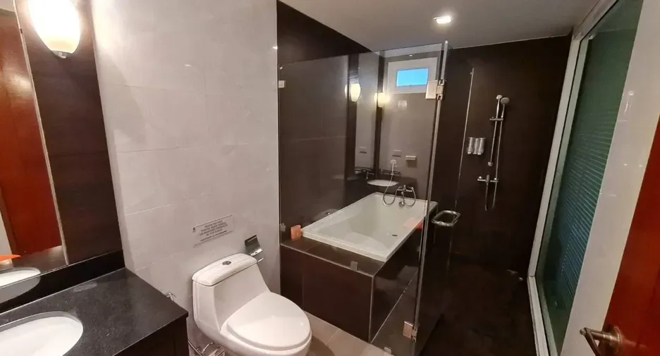 Three Bedroom (183 m²)