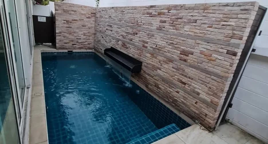 Three Bedroom (183 m²)