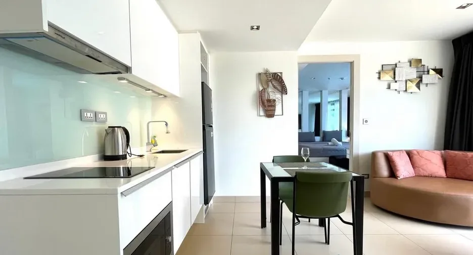 One Bedroom (55 m²)