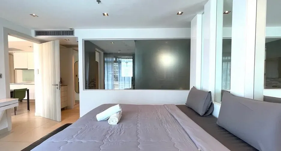 One Bedroom (55 m²)