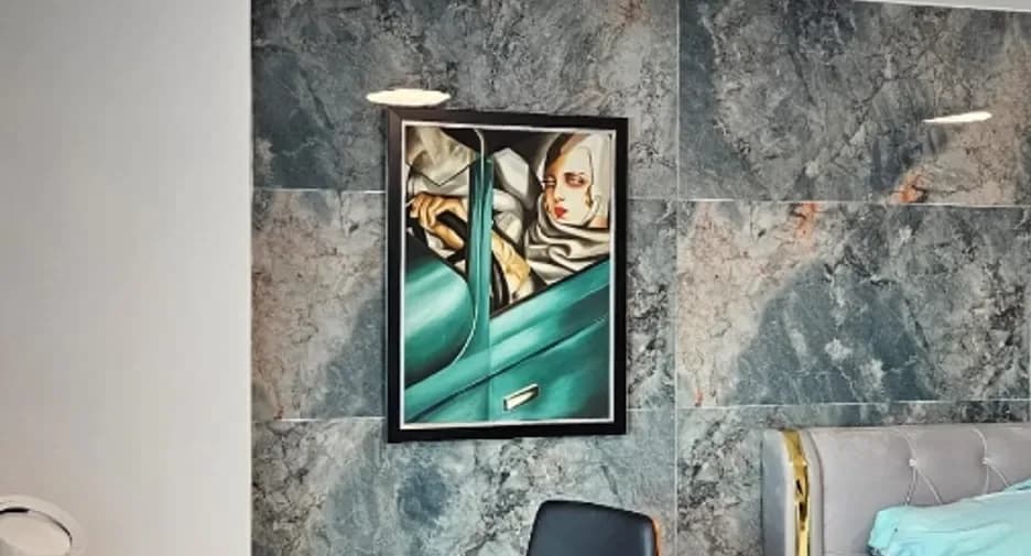 One Bedroom (121 m²)