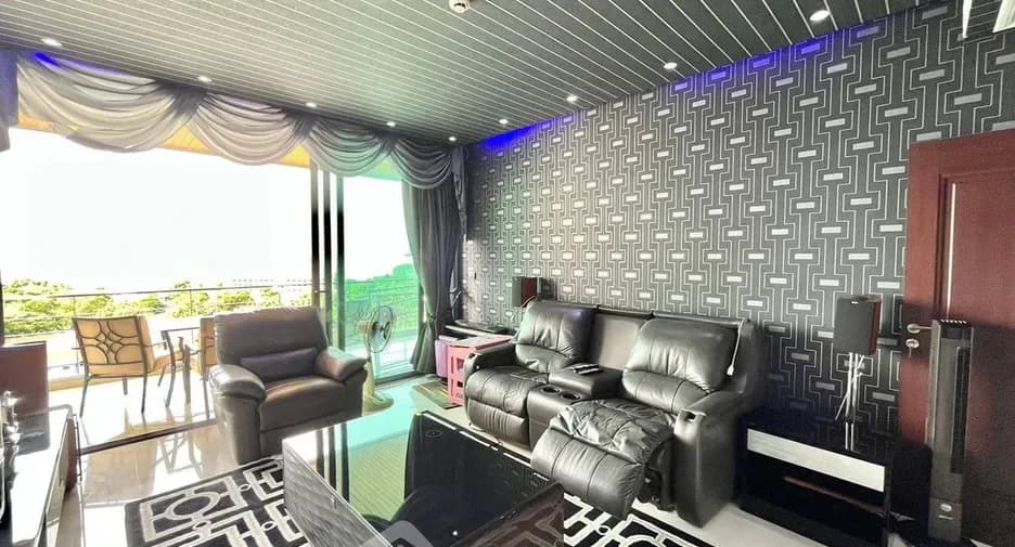Three Bedroom (243 m²)