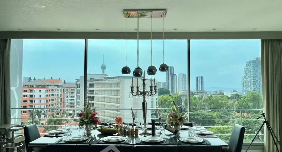 Three Bedroom (243 m²)