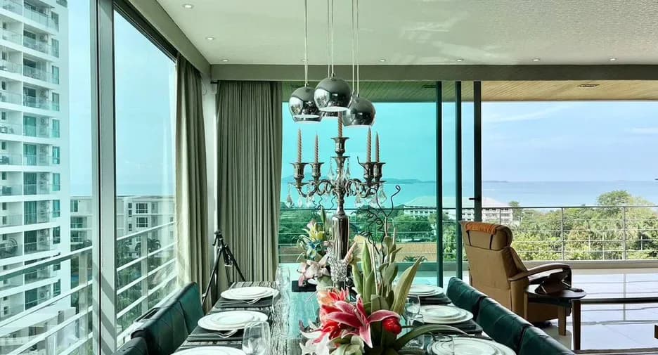 Three Bedroom (243 m²)