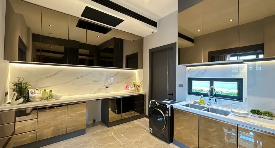 3 Bedroom (395 m²)