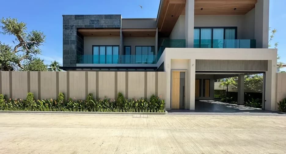 3 Bedroom (395 m²)