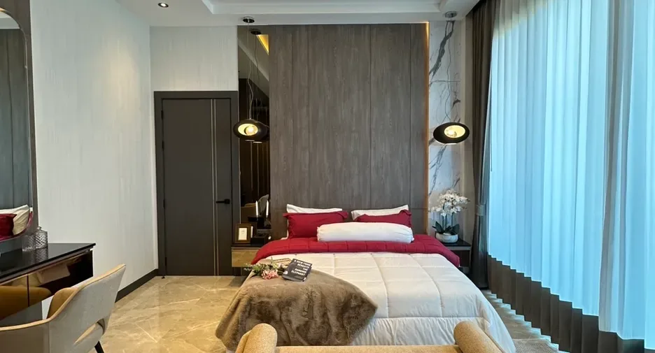 3 Bedroom (395 m²)