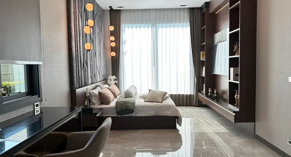 3 Bedroom (395 m²)