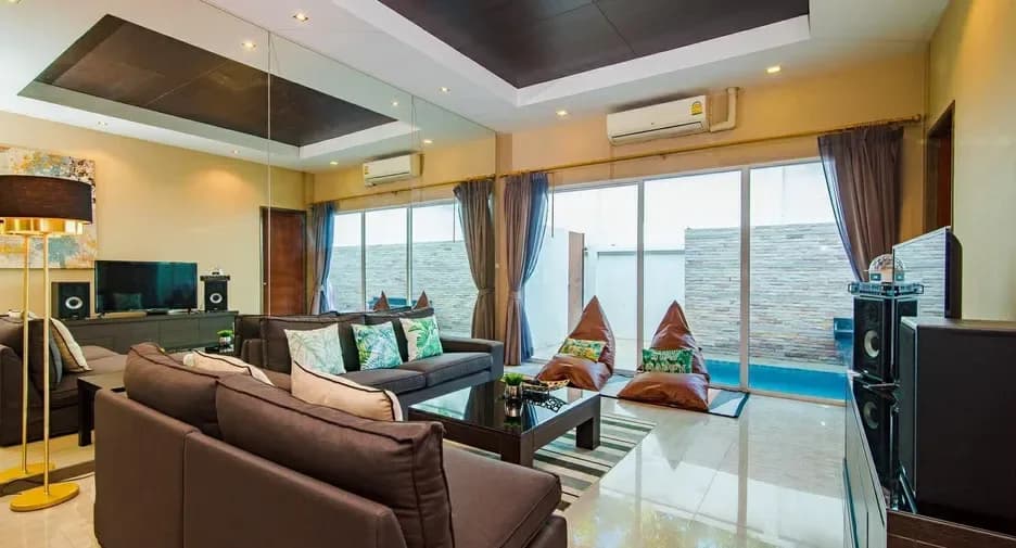 Three Bedroom (160 m²)
