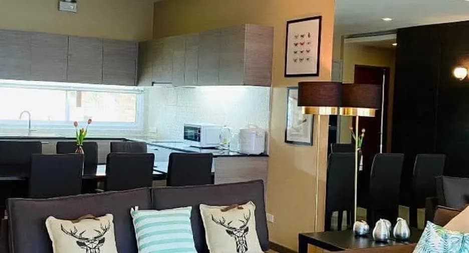 Three Bedroom (160 m²)