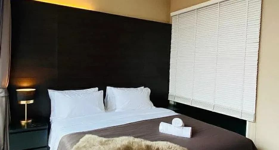 Three Bedroom (160 m²)