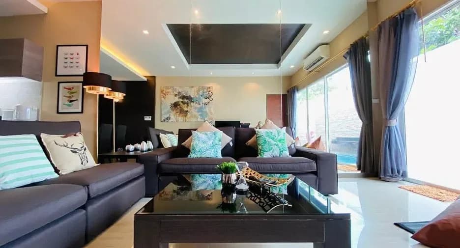 Three Bedroom (160 m²)
