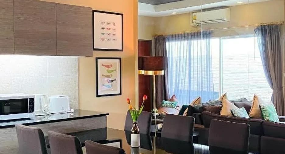 Three Bedroom (160 m²)