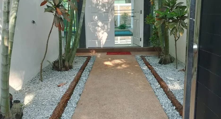 Three Bedroom (348 m²)