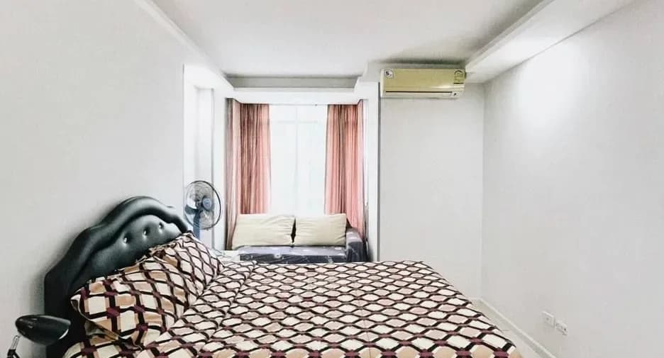 One Bedroom (42 m²)