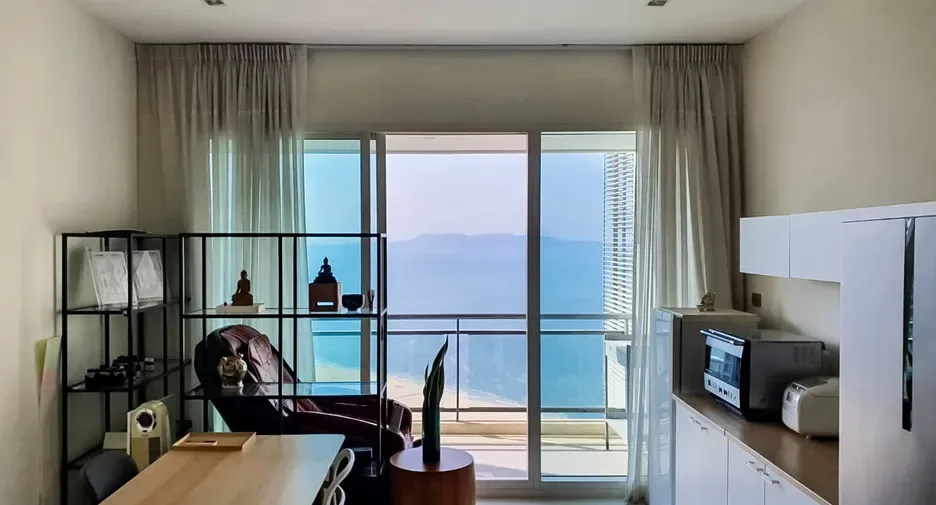 One Bedroom (60.21 m²)