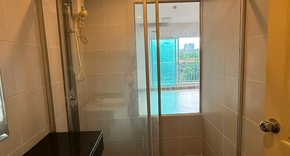 One Bedroom (32 m²)