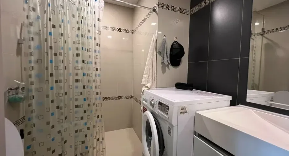 One Bedroom (39 m²)