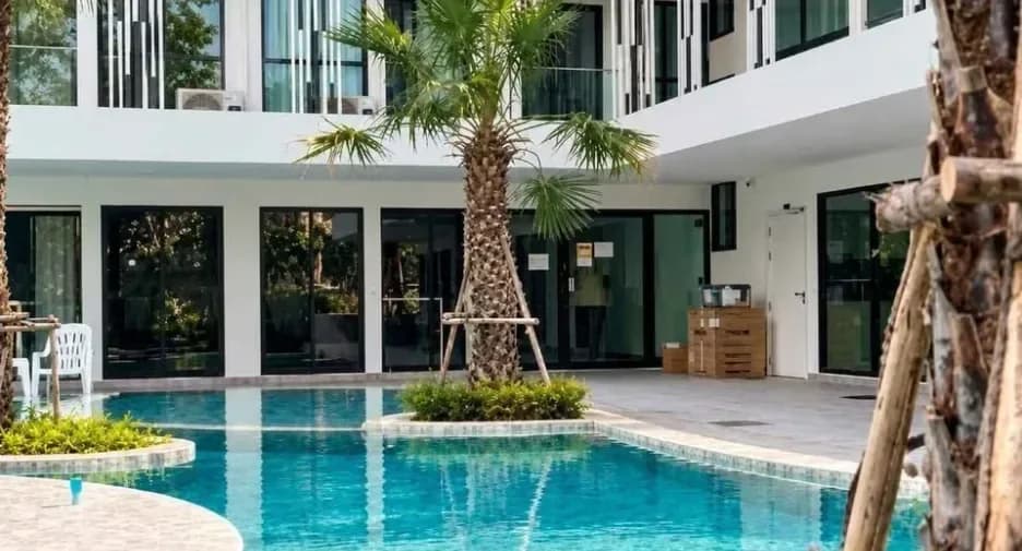 One Bedroom (50 m²)
