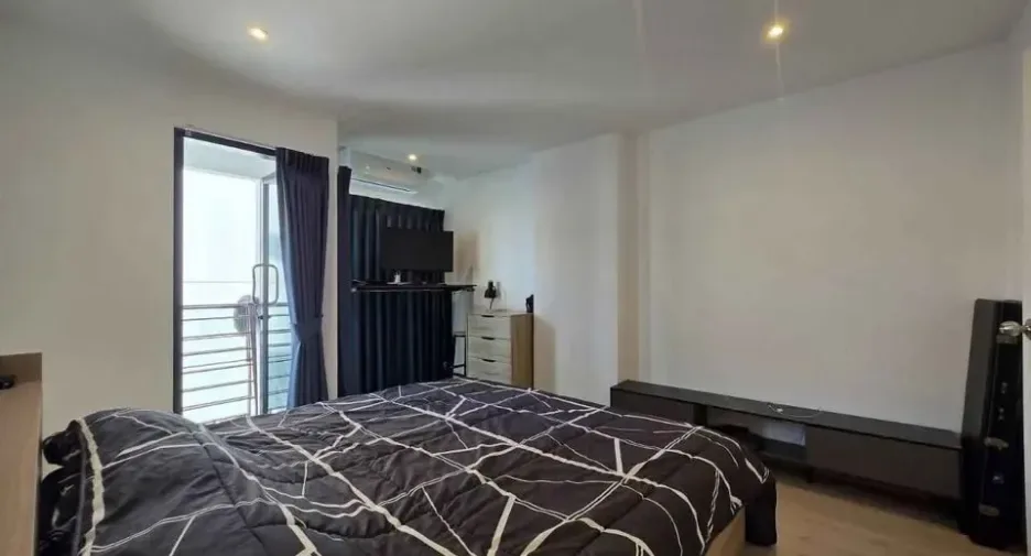 One Bedroom (50 m²)