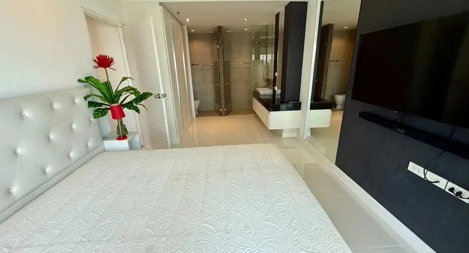 Two Bedroom (58 m²)