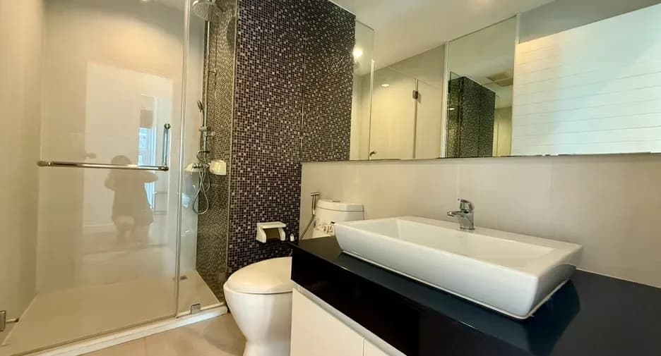 Two Bedroom (58 m²)