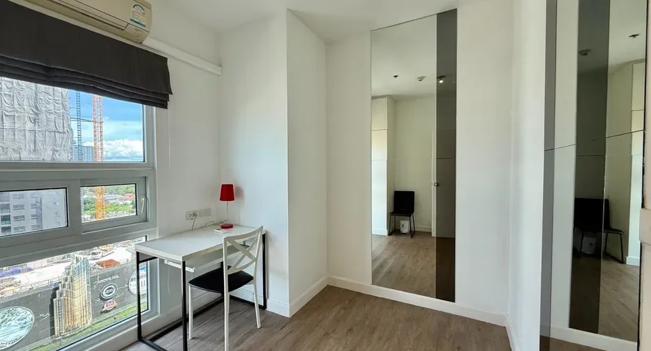 Two Bedroom (58 m²)