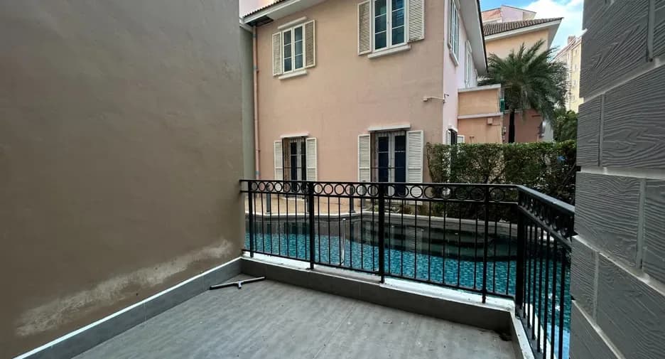 Three Bedroom (86 m²)
