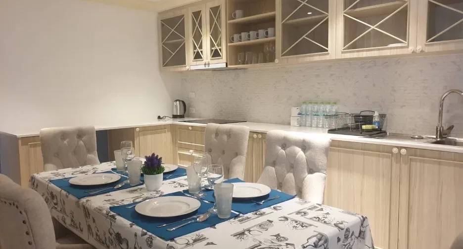 Three Bedroom (86 m²)