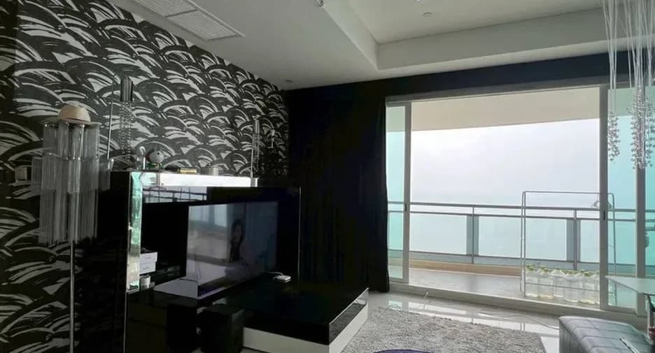 Three Bedroom (217 m²)