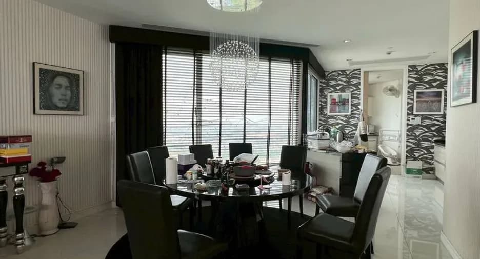Three Bedroom (217 m²)