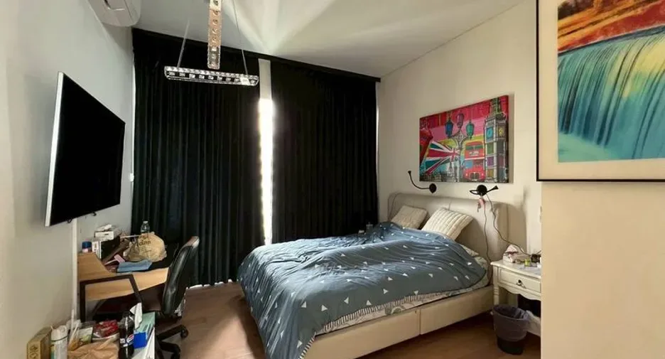 Three Bedroom (217 m²)