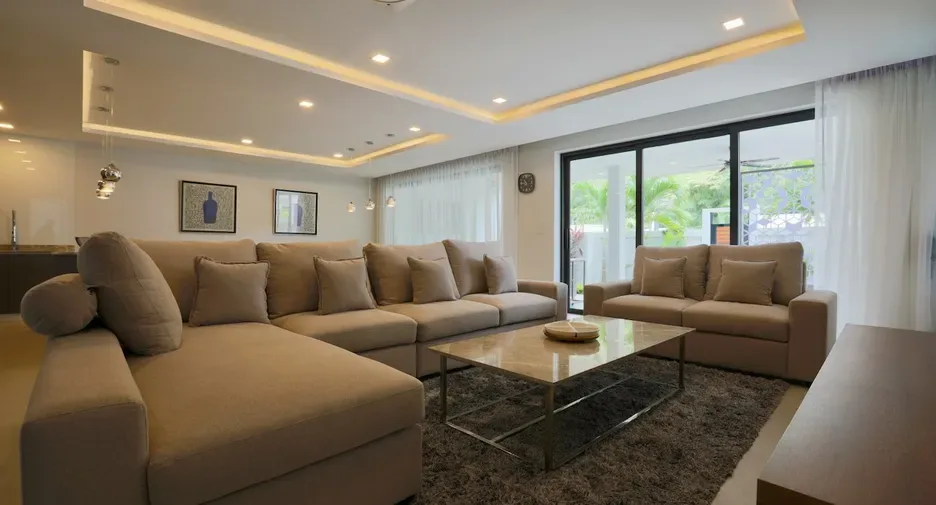 Five Bedroom (320 m²)