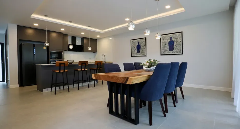 Five Bedroom (320 m²)