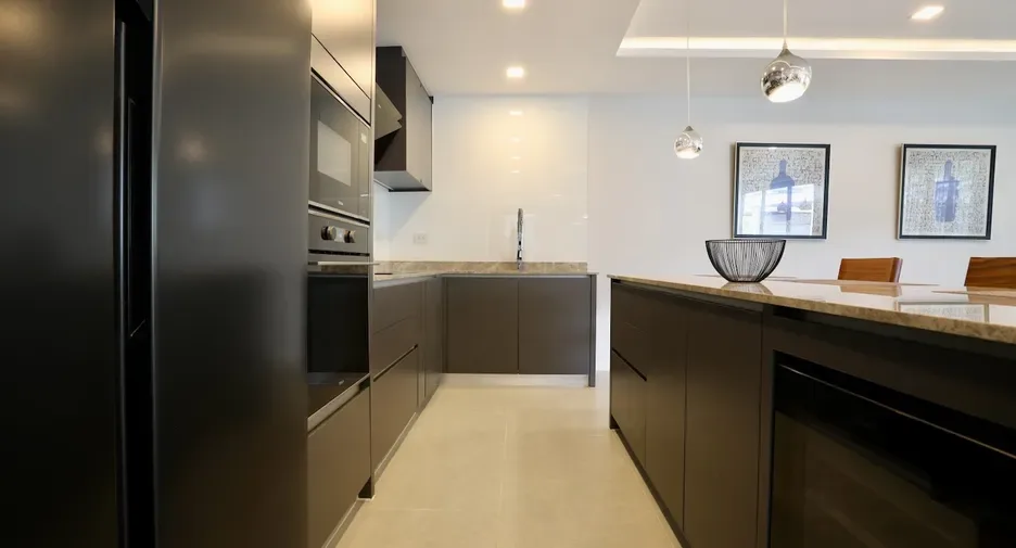 Five Bedroom (320 m²)