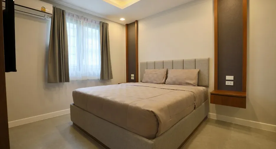 Five Bedroom (320 m²)